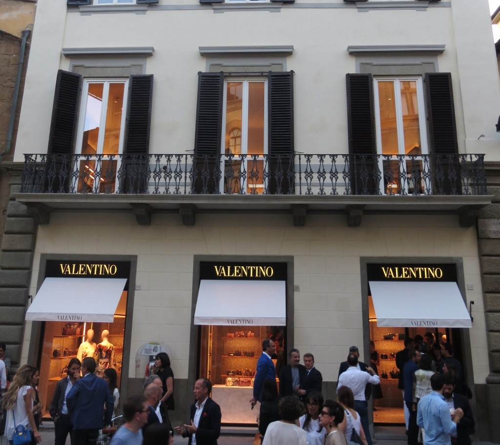 Opening boutique Valentino
