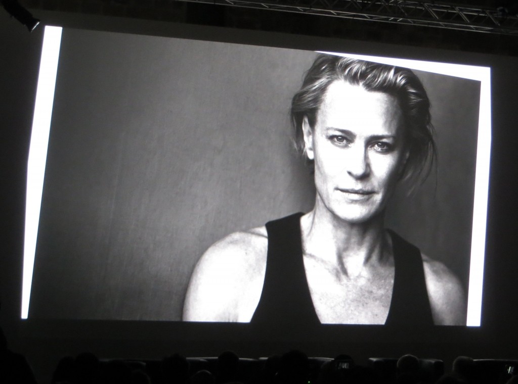 Robin Wright - La vera donna vive sul Calendario Pirelli 2017