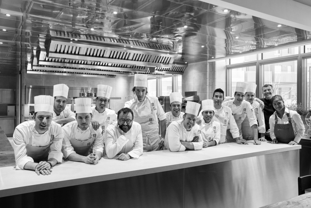 MORELLI BRIGATA - Giancarlo Morelli inaugura il suo ristorante all' Hotel VIU - bulk