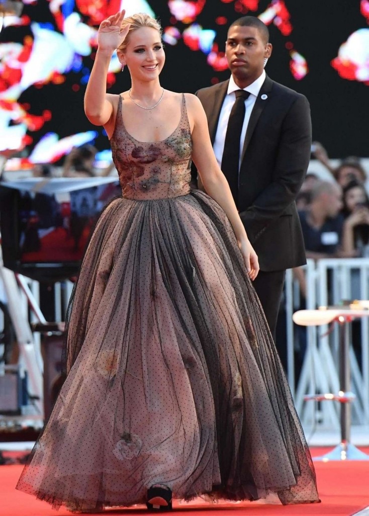 Jennifer Lawrence - Venezia 74, i look della Mostra del Cinema 2017 